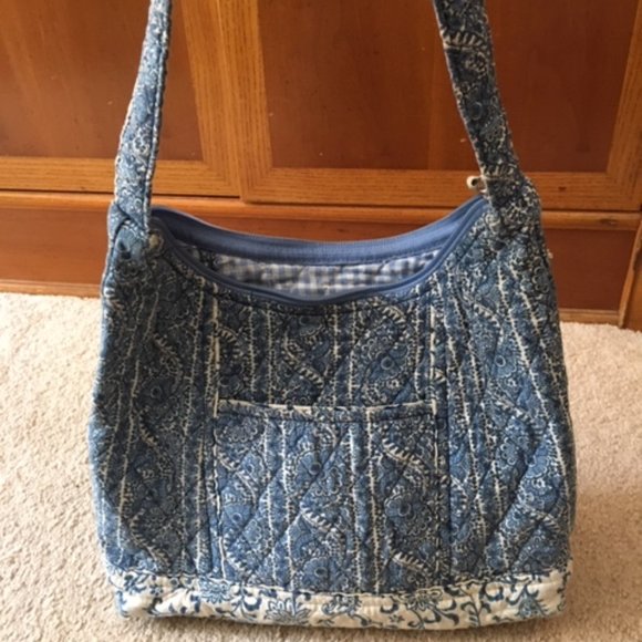 Lily Waters Expressions Quilted Floral Shoulder Zip Bag Blue White - Picture 8 of 16